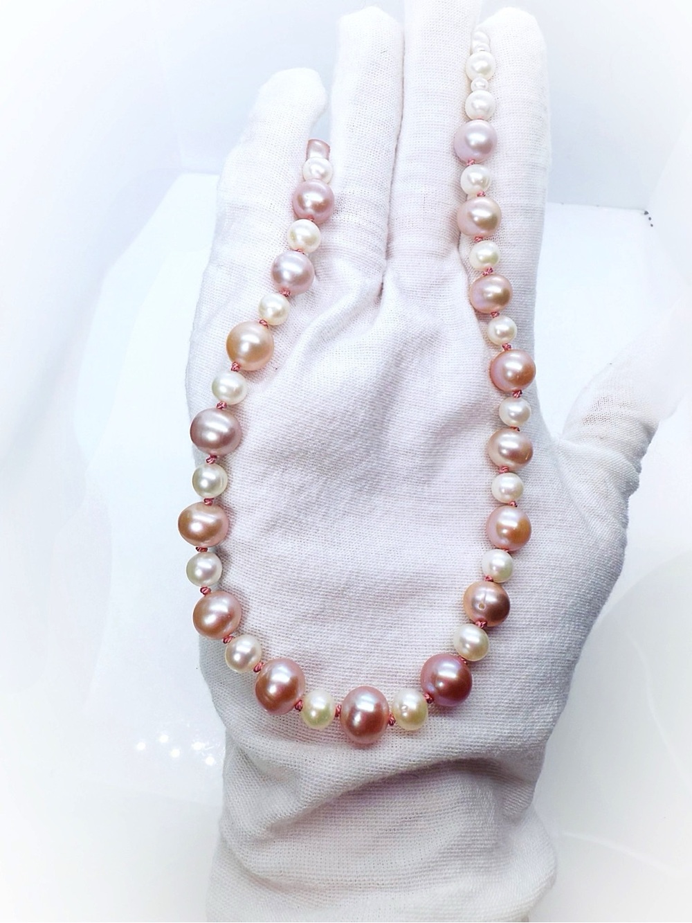 Cultured Pearl Necklace in Pink and White- Elegant Women's Jewelry